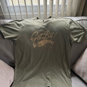 Hannah Barron Get Bit T-shirt Size XLARGE